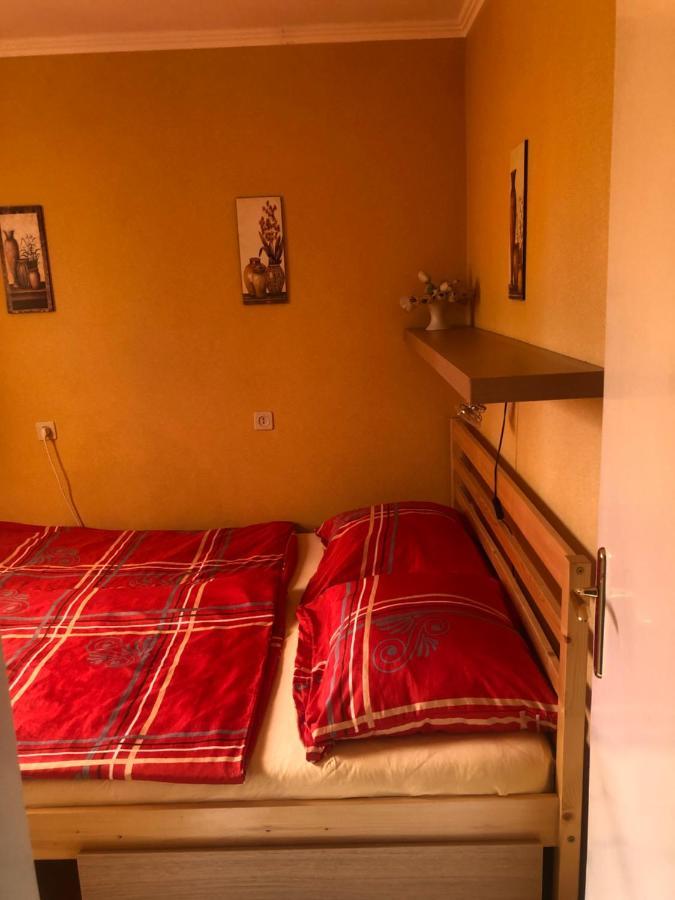 Oeroekzoeld Apartmanok バラトンフェニヴェシュ エクステリア 写真