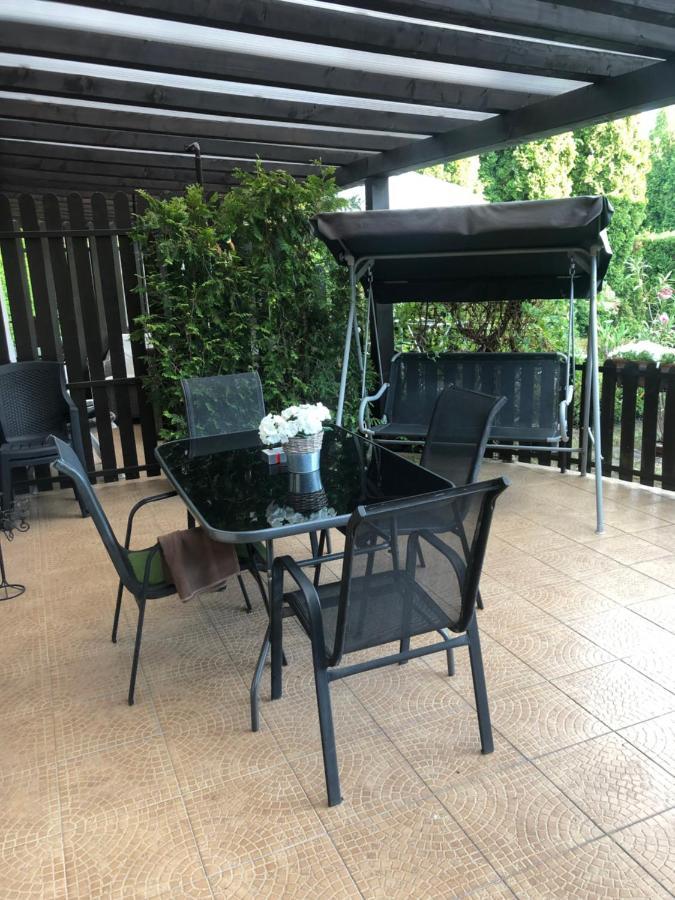 Oeroekzoeld Apartmanok バラトンフェニヴェシュ エクステリア 写真