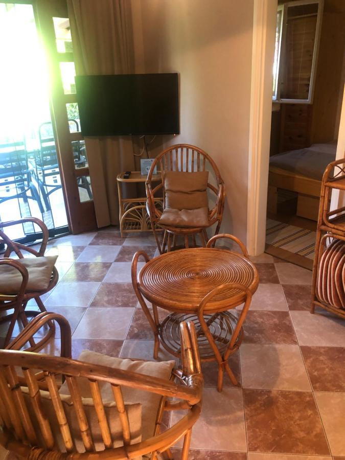 Oeroekzoeld Apartmanok バラトンフェニヴェシュ エクステリア 写真