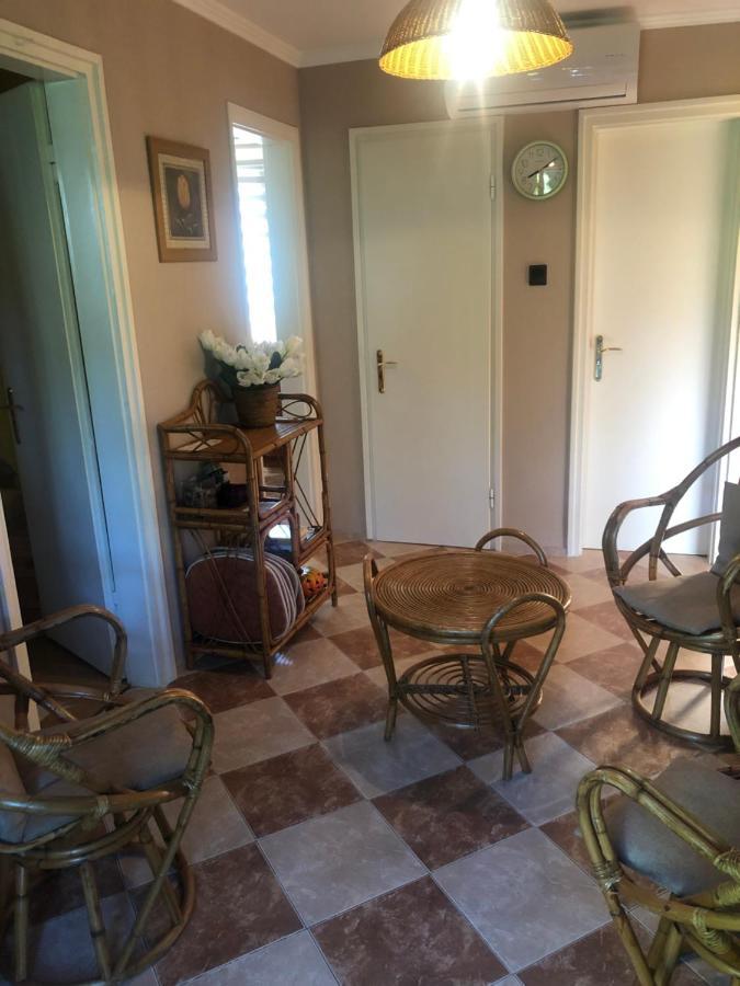 Oeroekzoeld Apartmanok バラトンフェニヴェシュ エクステリア 写真