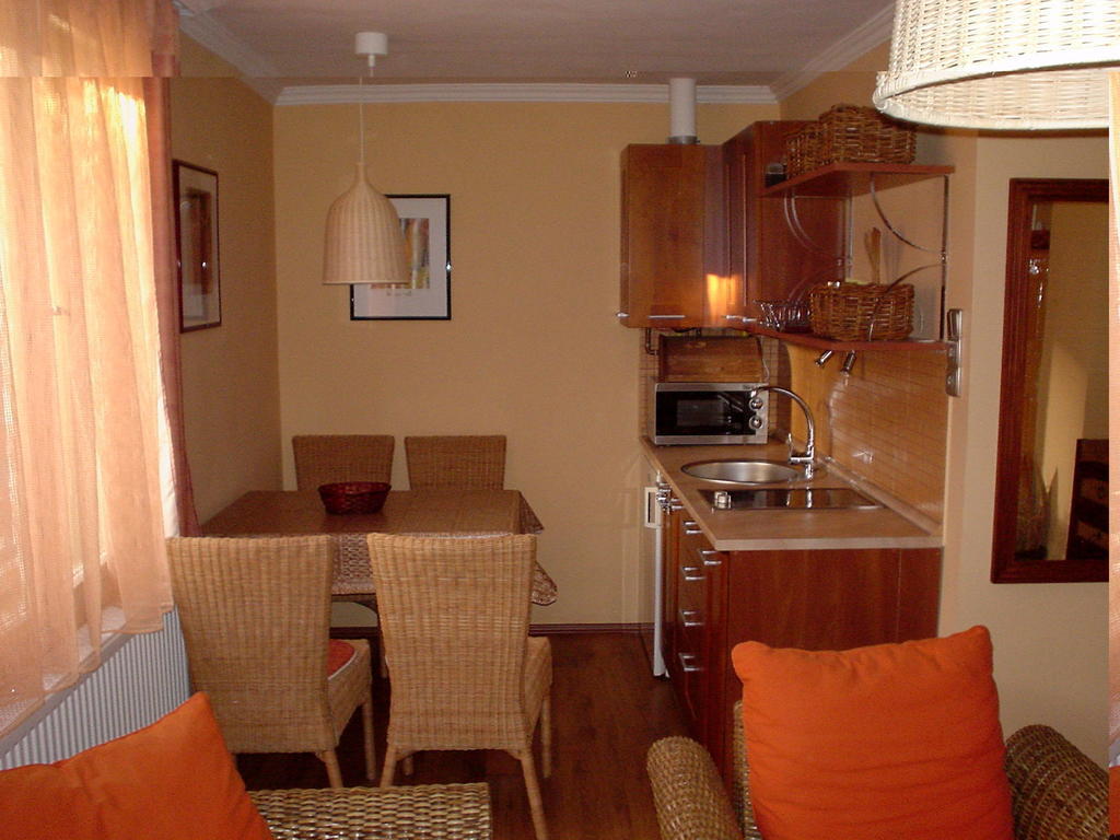 Oeroekzoeld Apartmanok バラトンフェニヴェシュ 部屋 写真